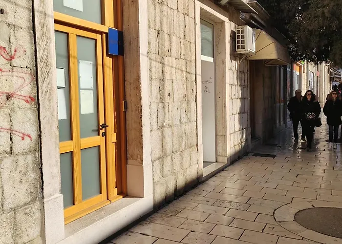 It Vandrarhem Split