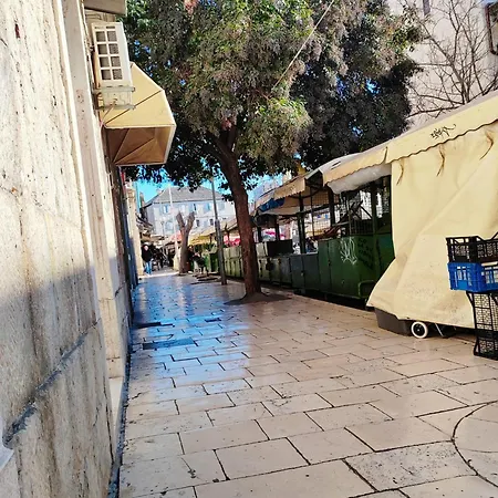 It Hostel Σπλιτ