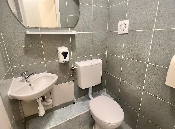 It Hostel Σπλιτ